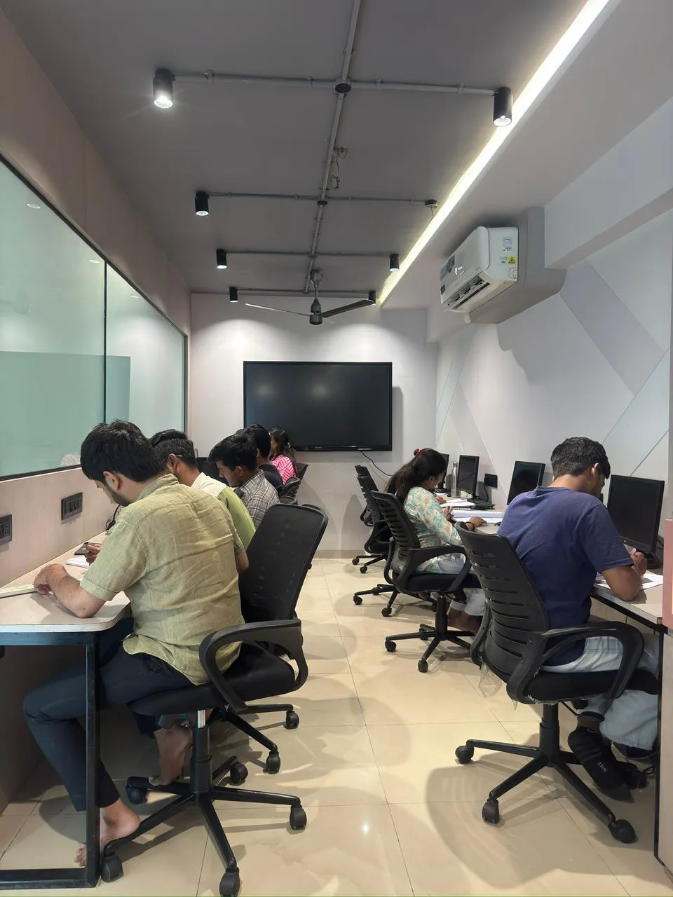 Aptitude Exam & Interview Preparation 2026 | Job Placement Training at Karon